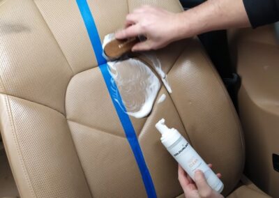 czyszczenie skóry w samochodzie
