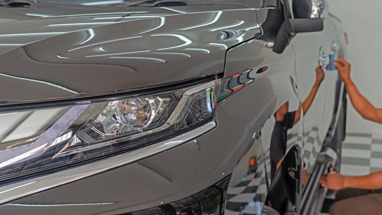 Powłoki ceramiczne vs tradycyjne woski – co daje lepszą ochronę lakieru Powłoki ceramiczne vs tradycyjne woski – co daje lepszą ochronę lakieru?
